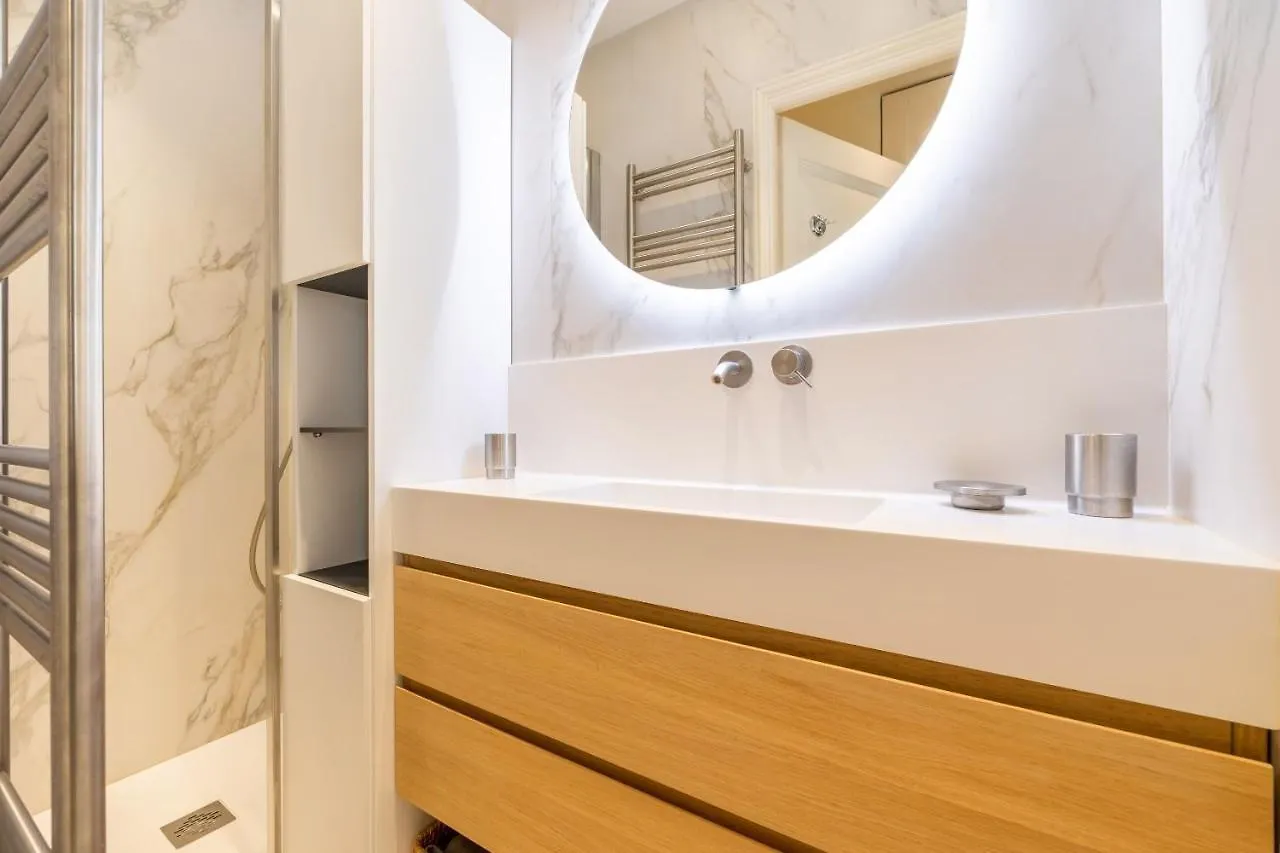 Santorini Apartment Paris France